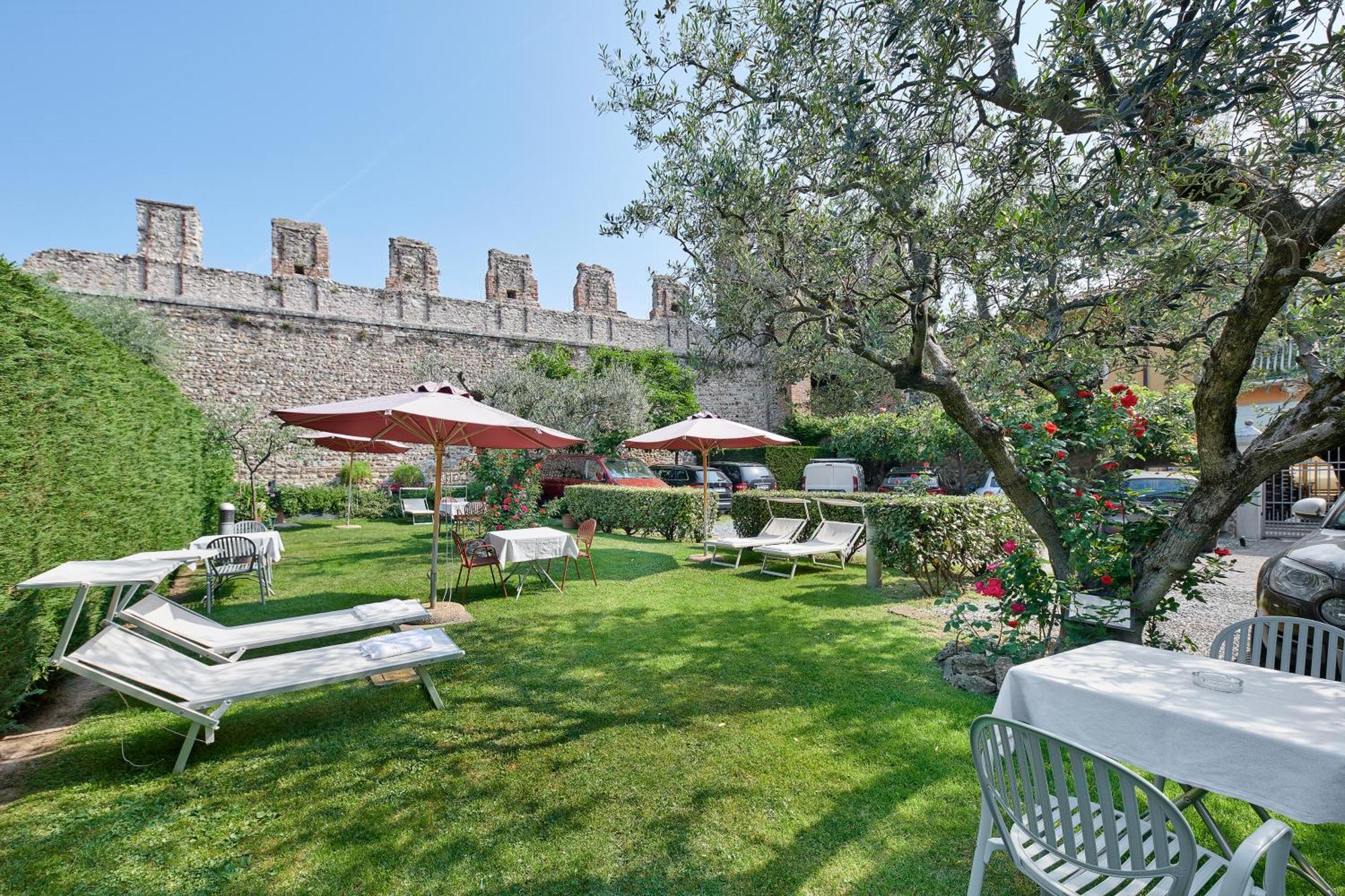 Hotel Villa Cansignorio Лацизе Екстер'єр фото